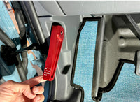 OWL: Hood Release Handle Ineos Grenadier