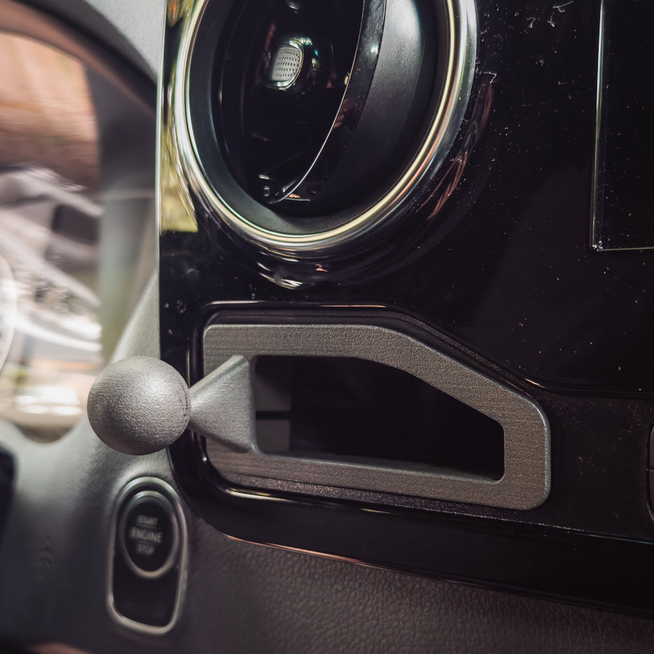 Mercedes Sprinter 2019–2026 — MagSafe Telefoonhouder